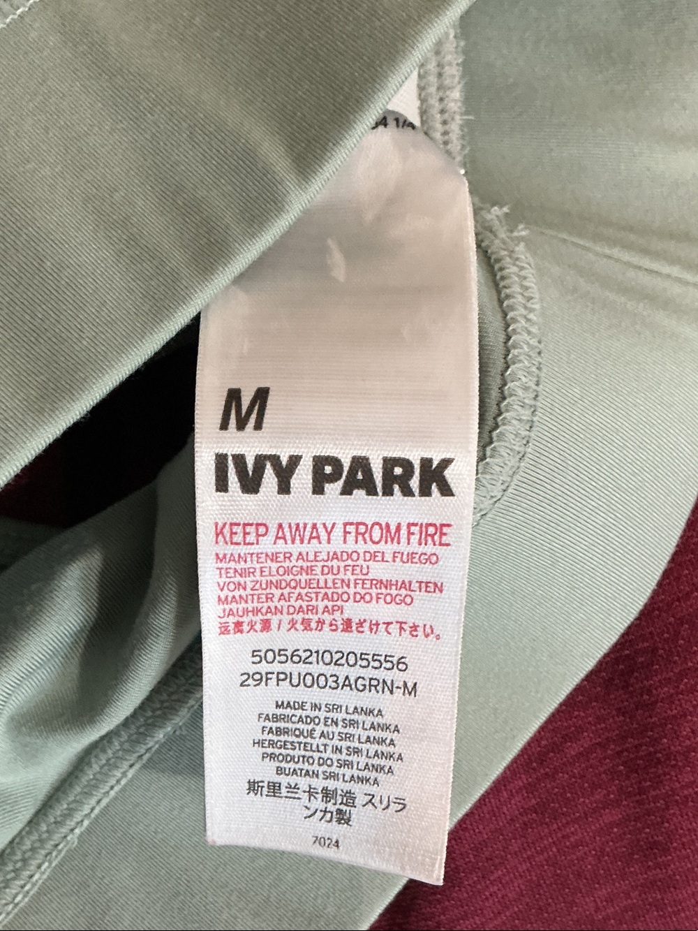 IVY PARK Mint Green Logo Racerback Sports Bra Women’s Sz Medium - Picture 4 of 4
